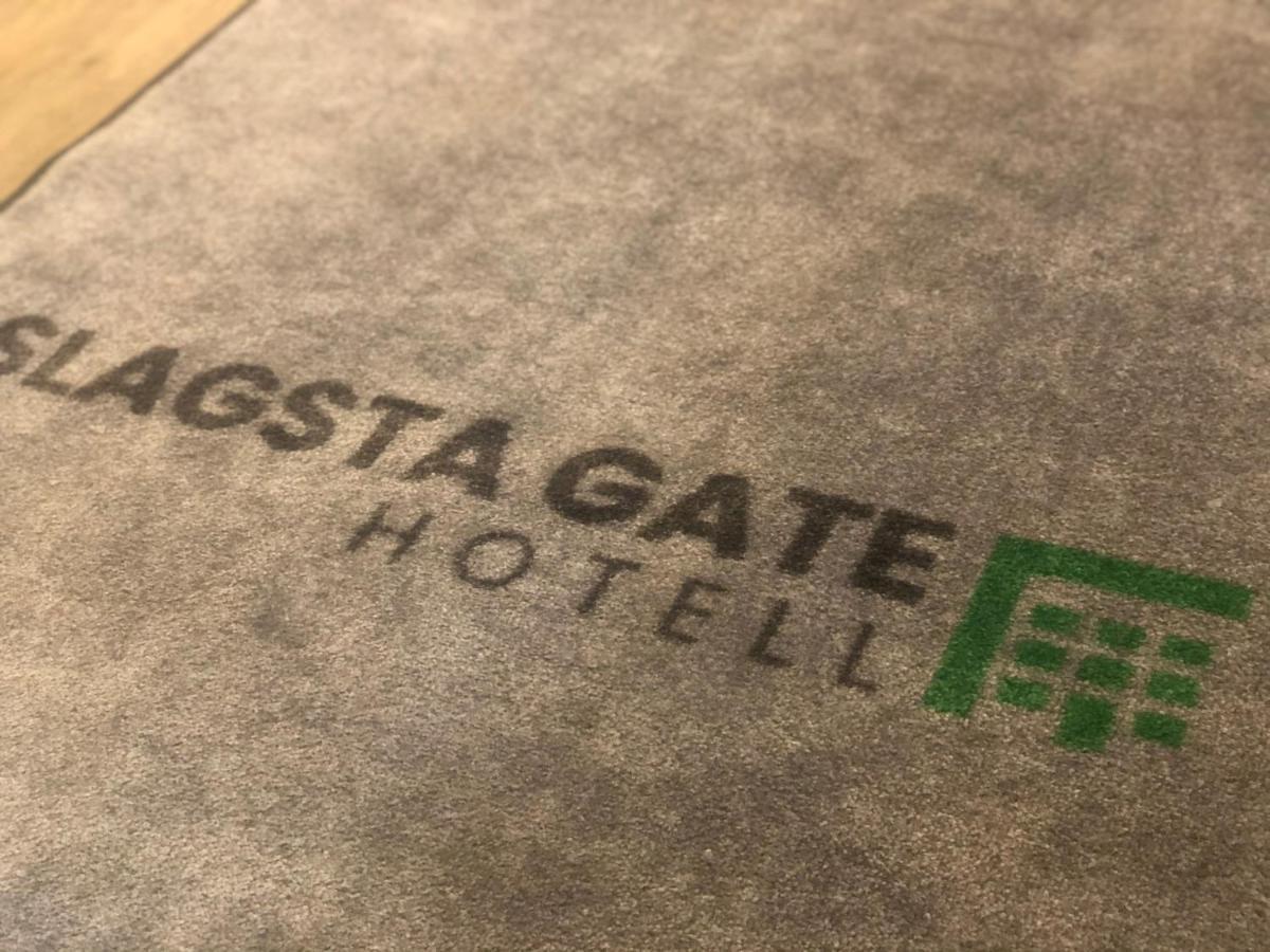 Slagsta Gate Hotell Fittja Exteriör bild